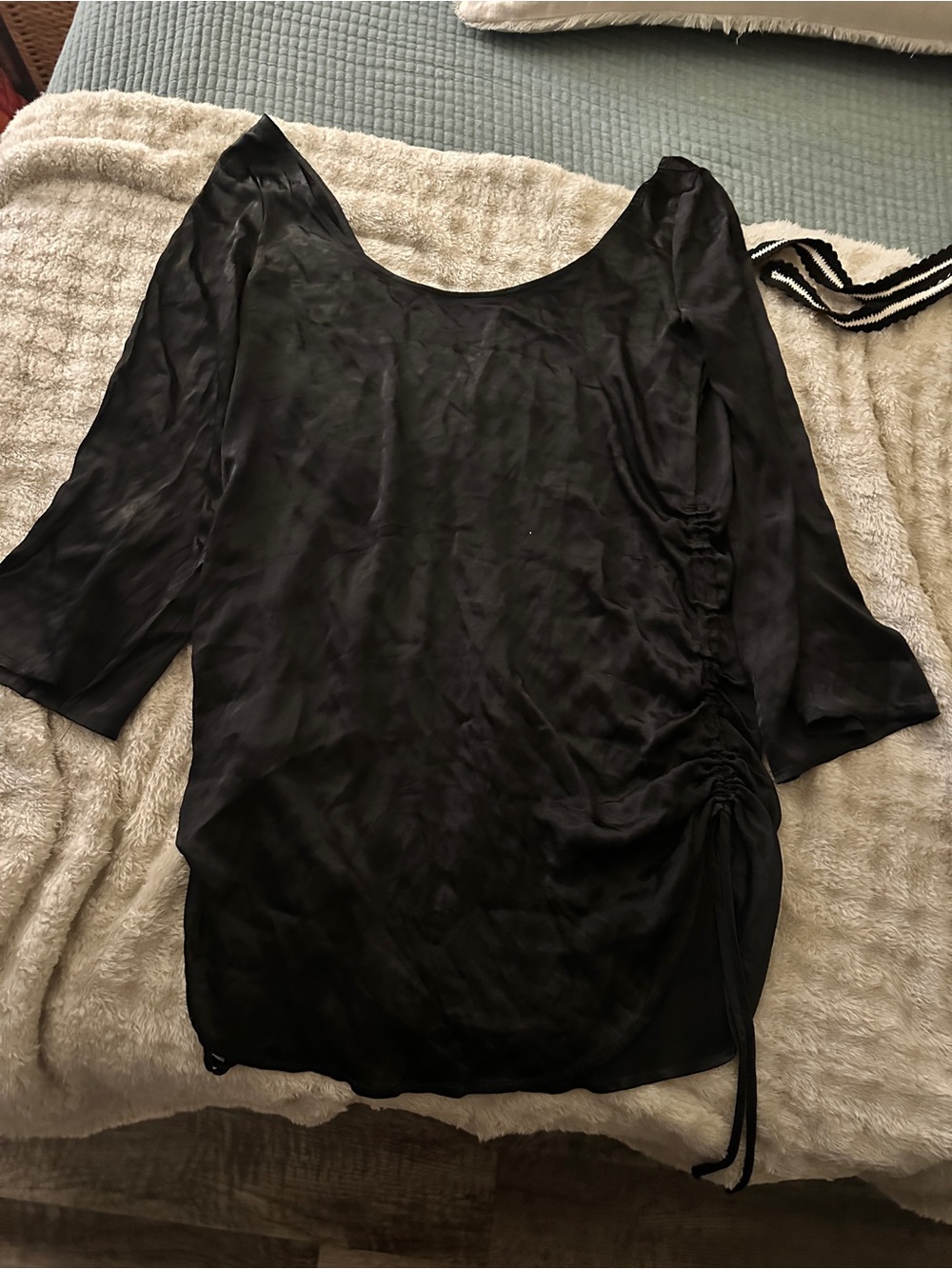 SNDYS Black Womens Scoop Neck Ruched Side satin dress